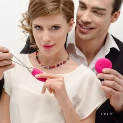 Lelo - Lyla 2 Insignia Design Edition Cerise Massager Ovo